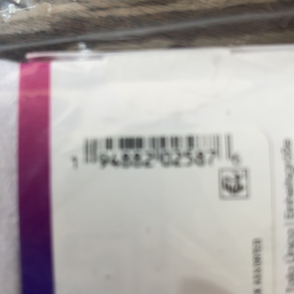 Calvin Klein Awesome men’s 3Pack Pride/Regularwhite and black socks. - Picture 6 of 6